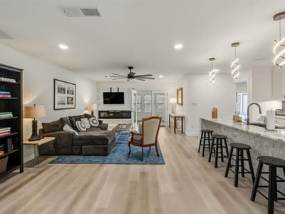 Property photo 3 at 2107 Lewood CIR - 4 bed 2 bath home