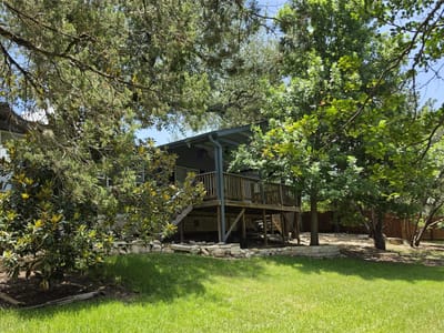 Living area at 2107 Tishomingo TRL - 3 bed 2 bath home
