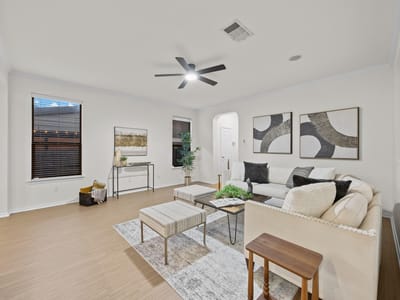 Property photo 3 at 2108 Golden Arrow Ave - 4 bed 2 bath home