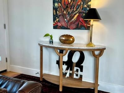Living area at 2108 Rosewood Ave Unit #B - 2 bed 2 bath home