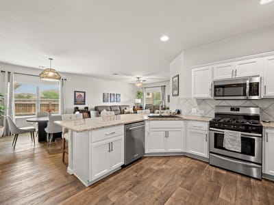 Living area at 2109 Dickinson TER - 4 bed 2 bath home