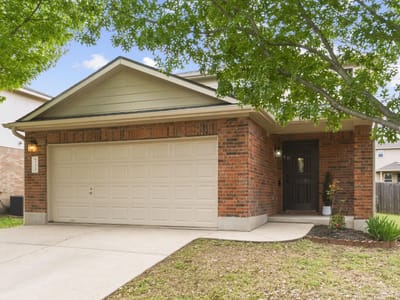 Living area at 211 Banner Ave - 4 bed 2 bath home