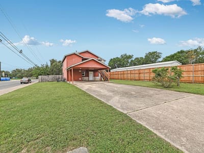Property photo 2 at 2111 Oak Motte LN - South Creek South Sec 02 Amd, Austin, TX