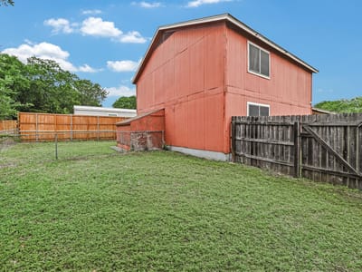 Property photo 3 at 2111 Oak Motte LN - South Creek South Sec 02 Amd, Austin, TX