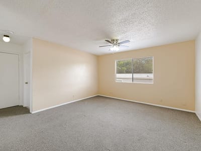 Property photo 5 at 2111 Oak Motte LN - South Creek South Sec 02 Amd, Austin, TX