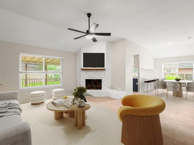 Living area at 2113 Rosemary LN - 4 bed 2 bath home