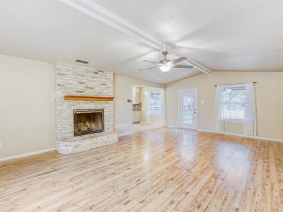 Living area at 2114 Bel Air DR - 2 bed 1 bath home