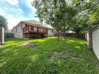 Living area at 2114 Faldo Ln - 3 bed 2 bath home