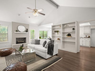 Property photo 2 at 2116 Wychwood DR - 4 bed 2 bath home