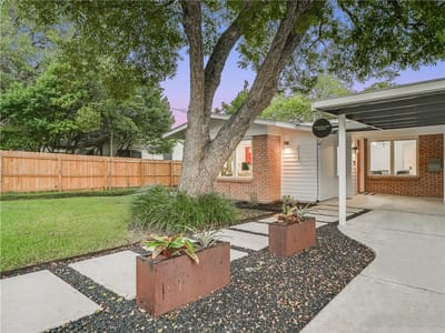 Photo 2 of 40 at 2117 Shoalmont DR - 2 bed 2 bath home