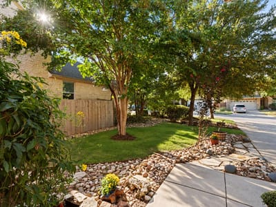 Photo 4 - 212 Great Circle CV Photo 4 of 40 at 212 Great Circle CV - 4 bed 2 bath home