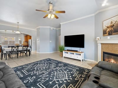 Property photo 2 at 212 Lismore ST - 3 bed 2 bath home