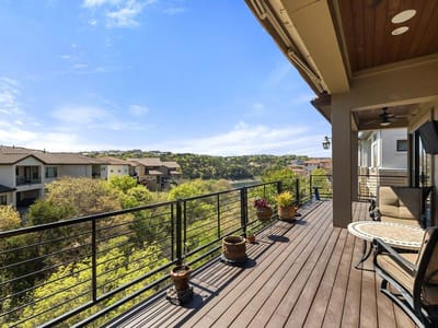 Living area at 212 Marina View Way Unit #11A - 3 bed 3 bath home