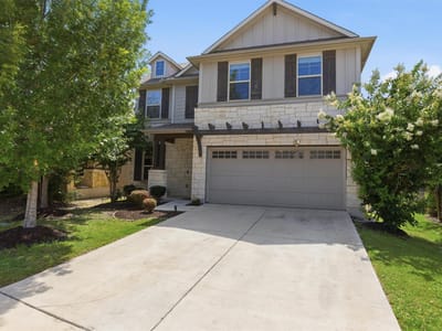 Living area at 212 Russet TRL - 4 bed 2 bath home
