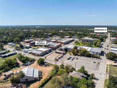 Photo 2 of 29 at 212 S Echols ST - Caldwell, Caldwell, TX