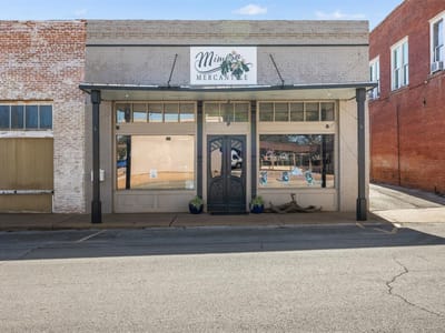 Photo 3 of 29 at 212 S Echols ST - Caldwell, Caldwell, TX