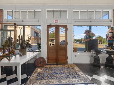 Photo 5 of 29 at 212 S Echols ST - Caldwell, Caldwell, TX
