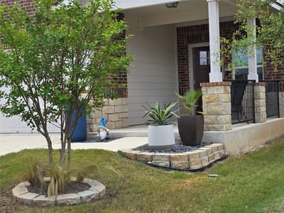 Primary bedroom at 212 Yoakum ST - 4 bed 2 bath home