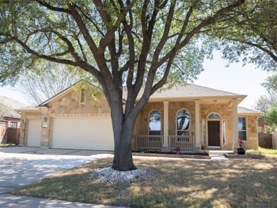 Living area at 2121 Settlers Park LOOP - 3 bed 2 bath home