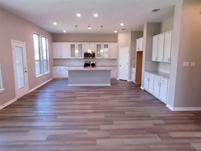 Property photo 3 at 2121 Wooded Run Trl - 4 bed 3 bath home