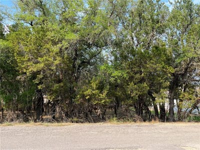 Property photo 2 at 21212 Santa Rosa Ave - Highland Lake Estates Sec 31, Lago Vista, TX