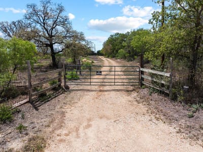 Kitchen at 2124 Bugtussle Ln - NONE, Luling, TX