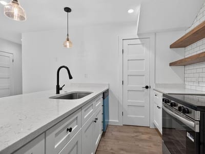 Photo 3 of 16 at 2124 Burton DR Unit #133 - 2 bed 1 bath home
