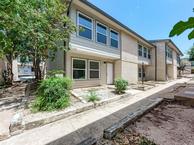 Property photo 2 at 2124 Burton DR Unit #136 - 2 bed 1 bath home