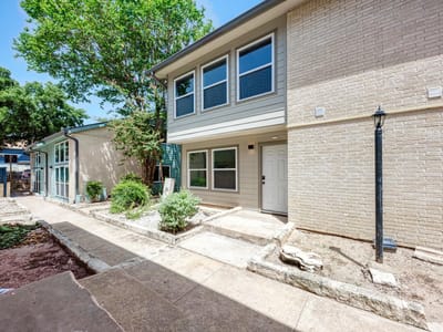 Property photo 3 at 2124 Burton DR Unit #136 - 2 bed 1 bath home