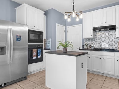Kitchen at 2128 Faldo LN - 3 bed 2 bath home