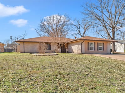 Kitchen at 213 Corder Ln - 3 bed 2 bath home