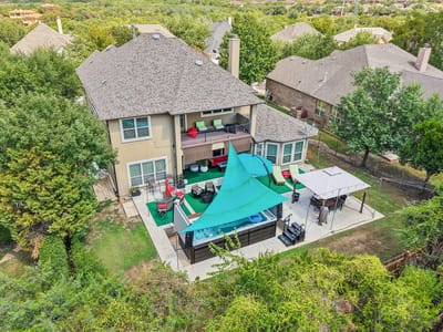 Property photo 2 at 213 Lake Como DR - 5 bed 4 bath home