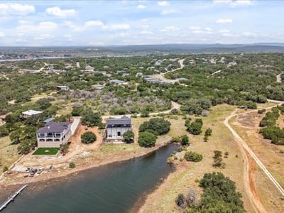Property photo 4 at 21307 Cardinal Ave - Emerald Bend Sec 01, Lago Vista, TX