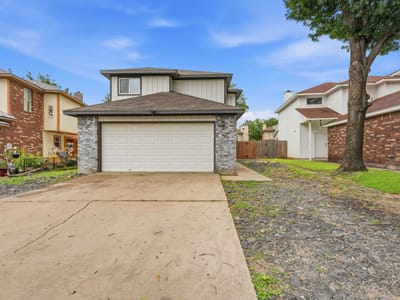 Living area at 2133 Redwing WAY - 3 bed 2 bath home