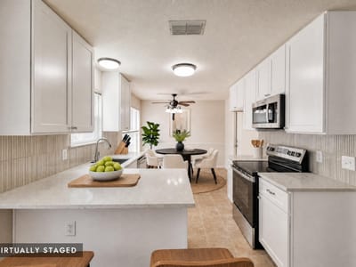 Property photo 3 at 2137 Redwing WAY - 2 bed 1 bath home