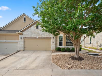 Property photo 2 at 214 Darwins WAY - 3 bed 3 bath home