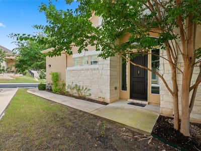 Property photo 3 at 214 Darwins WAY - 3 bed 3 bath home