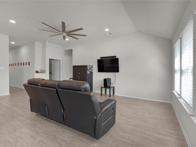 Property photo 5 at 21408 Highland Lake DR - 3 bed 2 bath home