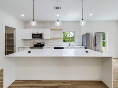 Property photo 5 at 21415 Highland Lake DR - 4 bed 2 bath home