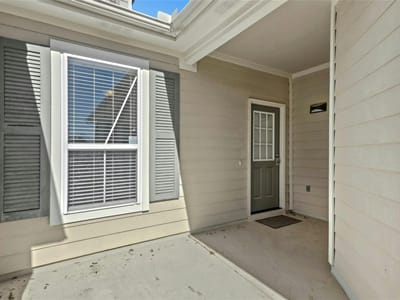 Kitchen at 215 Bonham LOOP - 2 bed 2 bath home