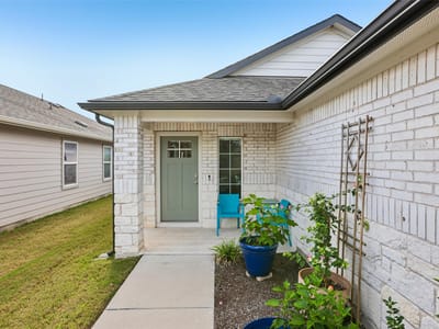 Living area at 215 Tributary WAY - 3 bed 2 bath home