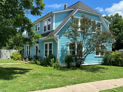Property photo 3 at 215 W 7th ST - 4 bed 1 bath home