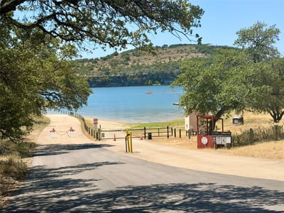 Property photo 2 at 21500 Falcon LN - Emerald Bend Sec 01, Lago Vista, TX