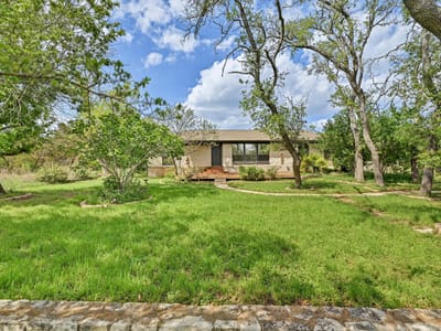 Living area at 21506 Horseshoe Loop - 3 bed 2 bath home