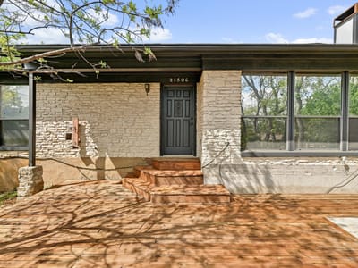 Primary bedroom at 21506 Horseshoe Loop - 3 bed 2 bath home