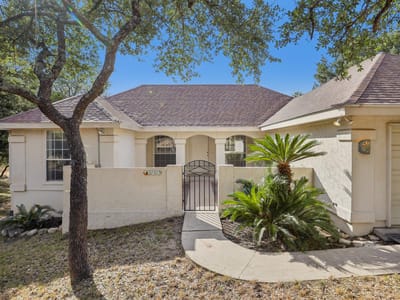 Property photo 2 at 21513 Lakefront DR - 3 bed 2 bath home
