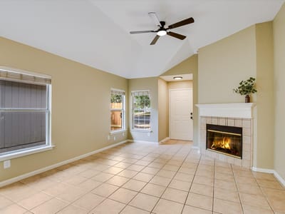 Photo 3 of 19 at 2157 Redwing WAY - 3 bed 2 bath home