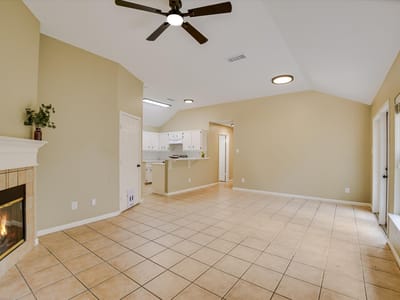 Photo 4 of 19 at 2157 Redwing WAY - 3 bed 2 bath home