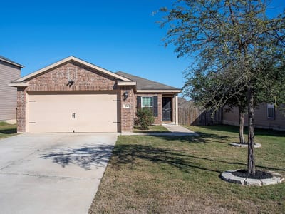 Living area at 216 Millers Loop - 3 bed 2 bath home