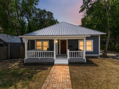Property photo 3 at 217 N Bishop ST - 3 bed 2 bath home